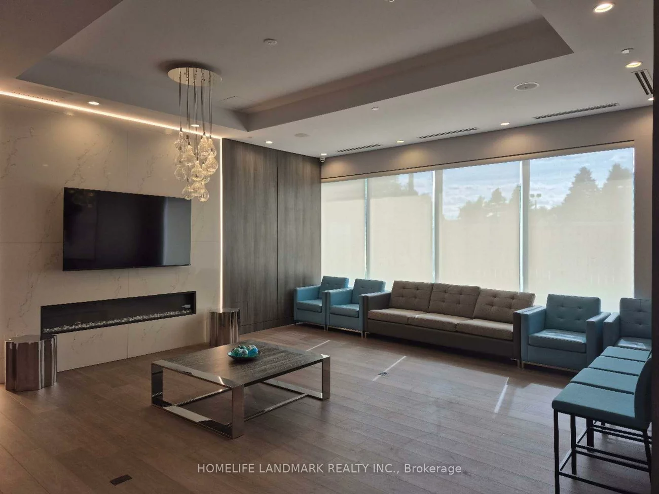 1346, Danforth, Eglinton East, Toronto