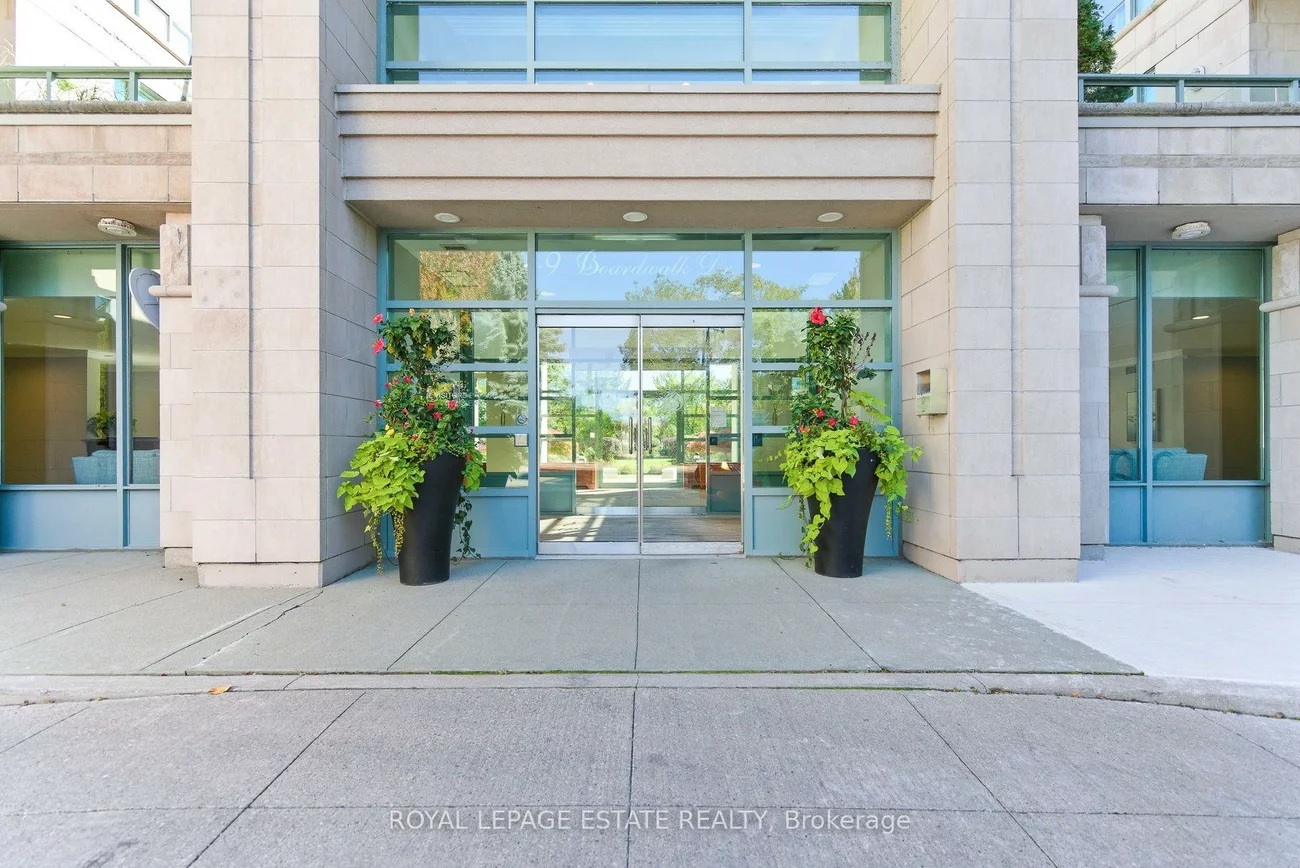 9, Boardwalk, The Beaches, Toronto