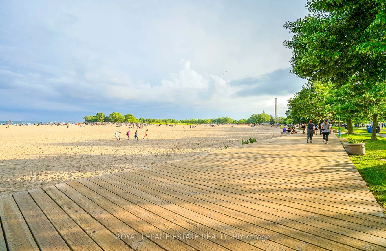 9, Boardwalk, The Beaches, Toronto