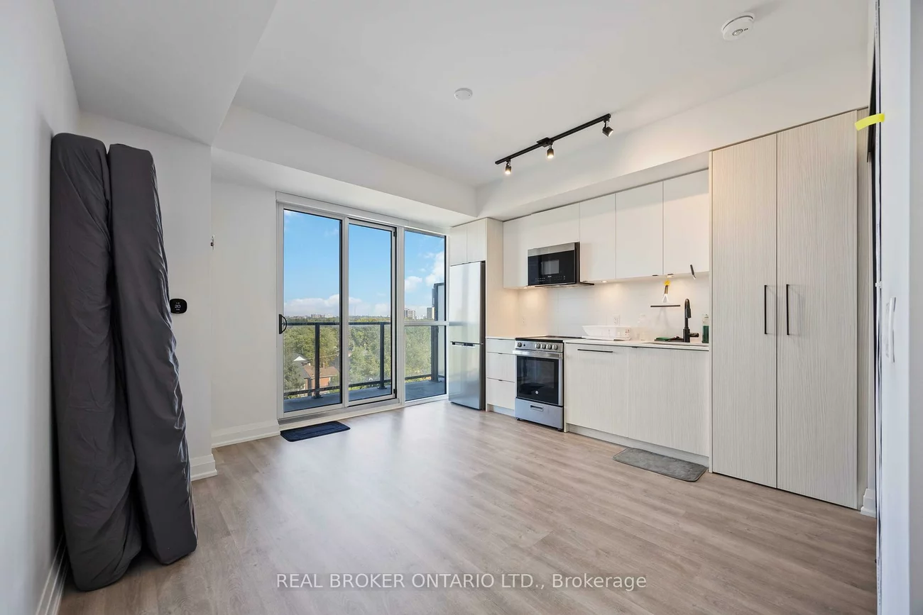 2369, Danforth, East End-Danforth, Toronto