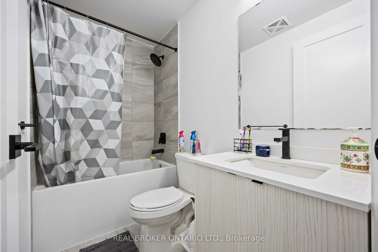 2369, Danforth, East End-Danforth, Toronto