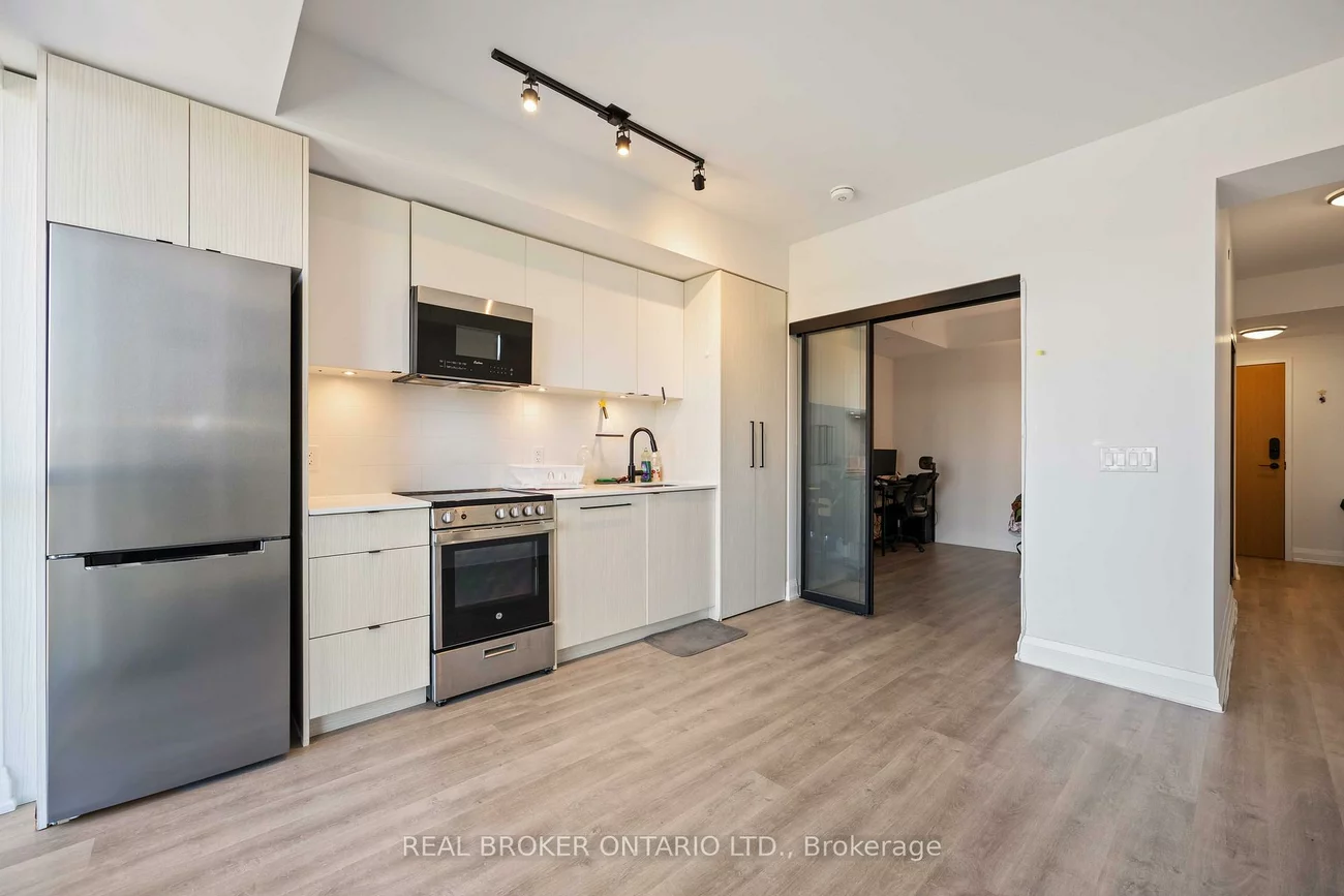 2369, Danforth, East End-Danforth, Toronto