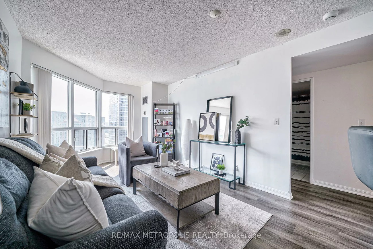 11, Lee Centre, Woburn, Toronto