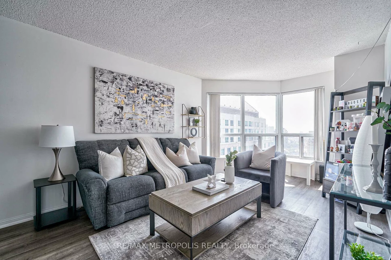 11, Lee Centre, Woburn, Toronto