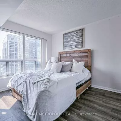 11, Lee Centre, Woburn, Toronto