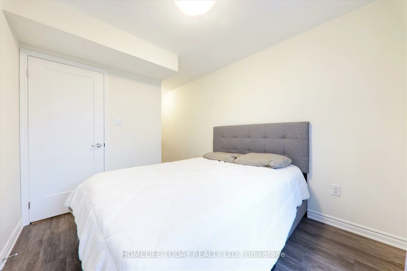 2787, Eglinton, Eglinton East, Toronto