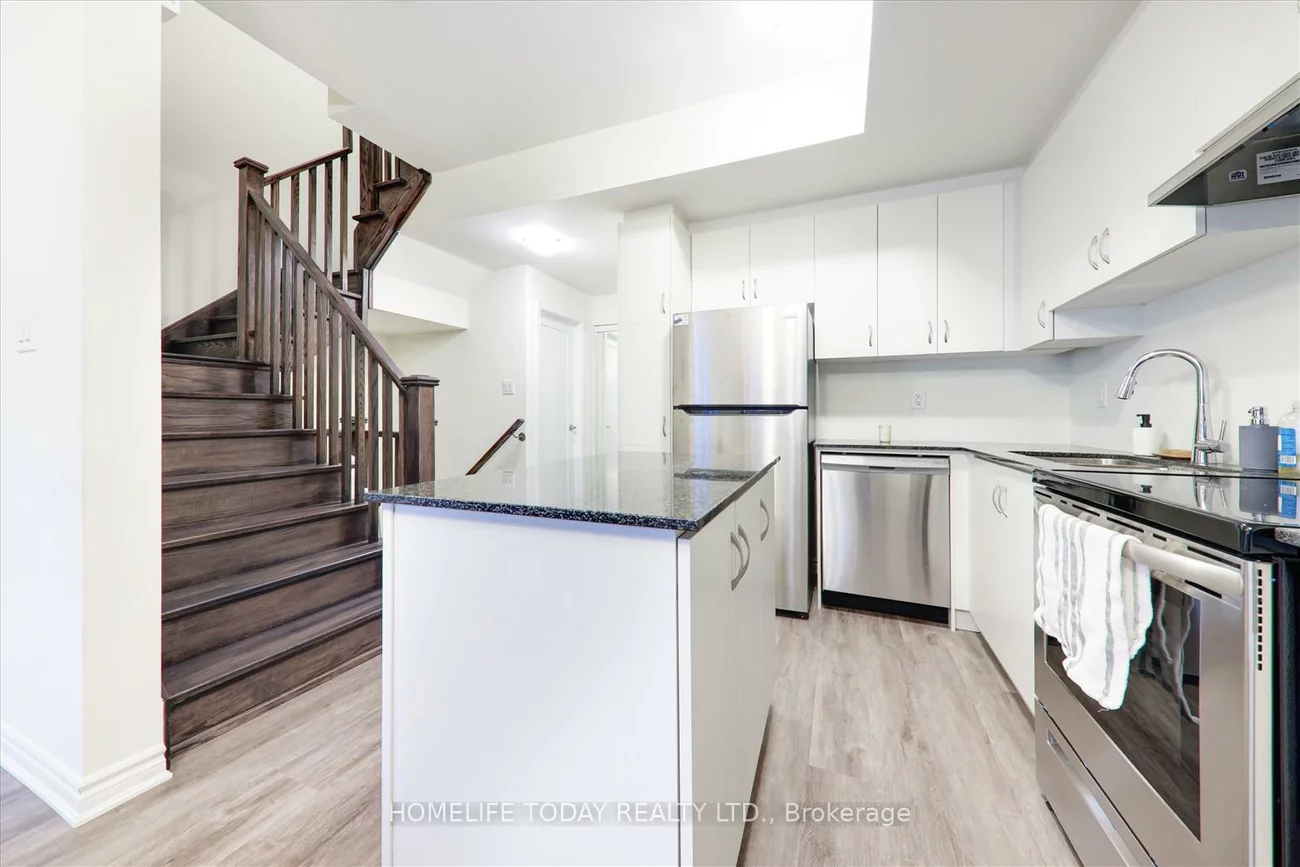 2787, Eglinton, Eglinton East, Toronto