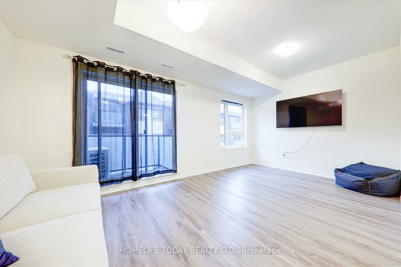 2787, Eglinton, Eglinton East, Toronto