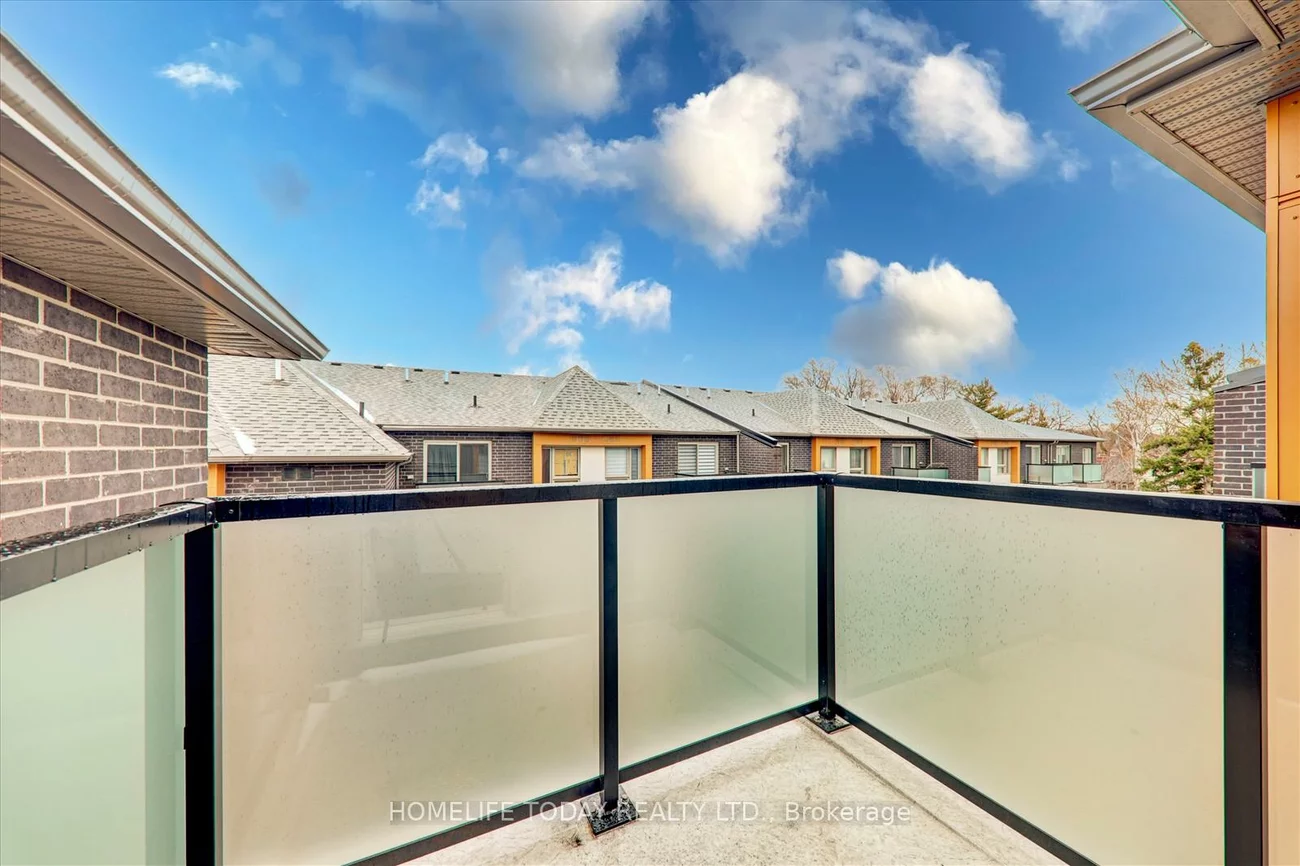 2787, Eglinton, Eglinton East, Toronto