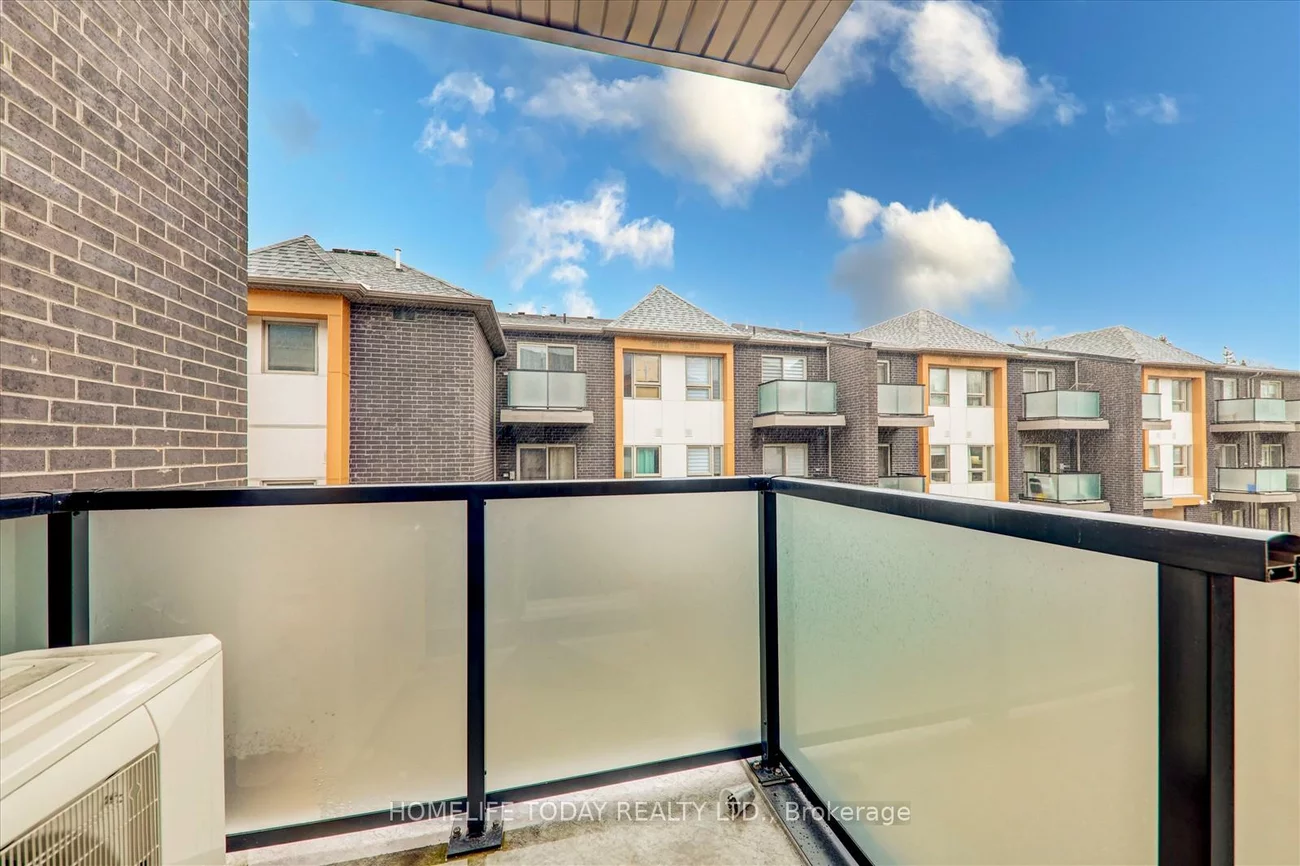 2787, Eglinton, Eglinton East, Toronto