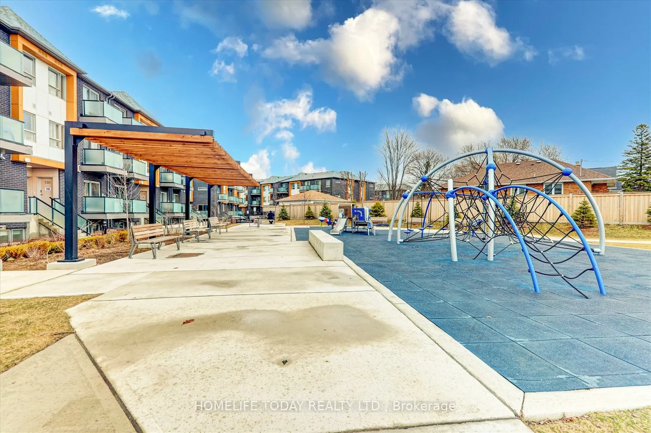 2787, Eglinton, Eglinton East, Toronto