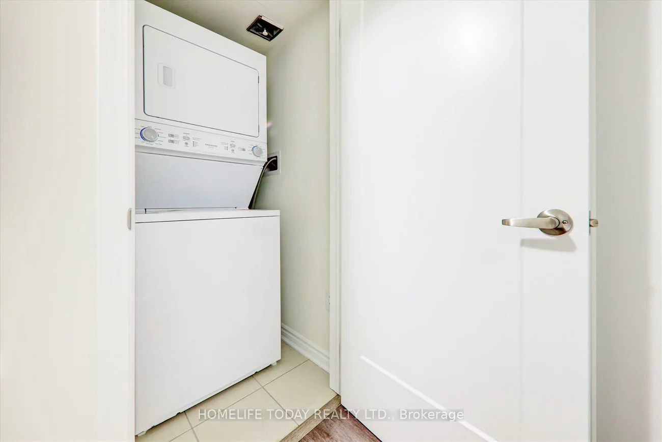 2787, Eglinton, Eglinton East, Toronto
