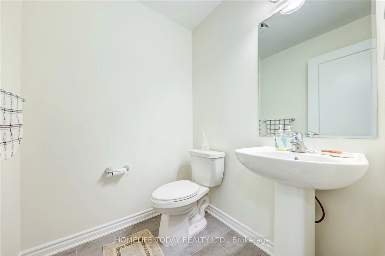 2787, Eglinton, Eglinton East, Toronto