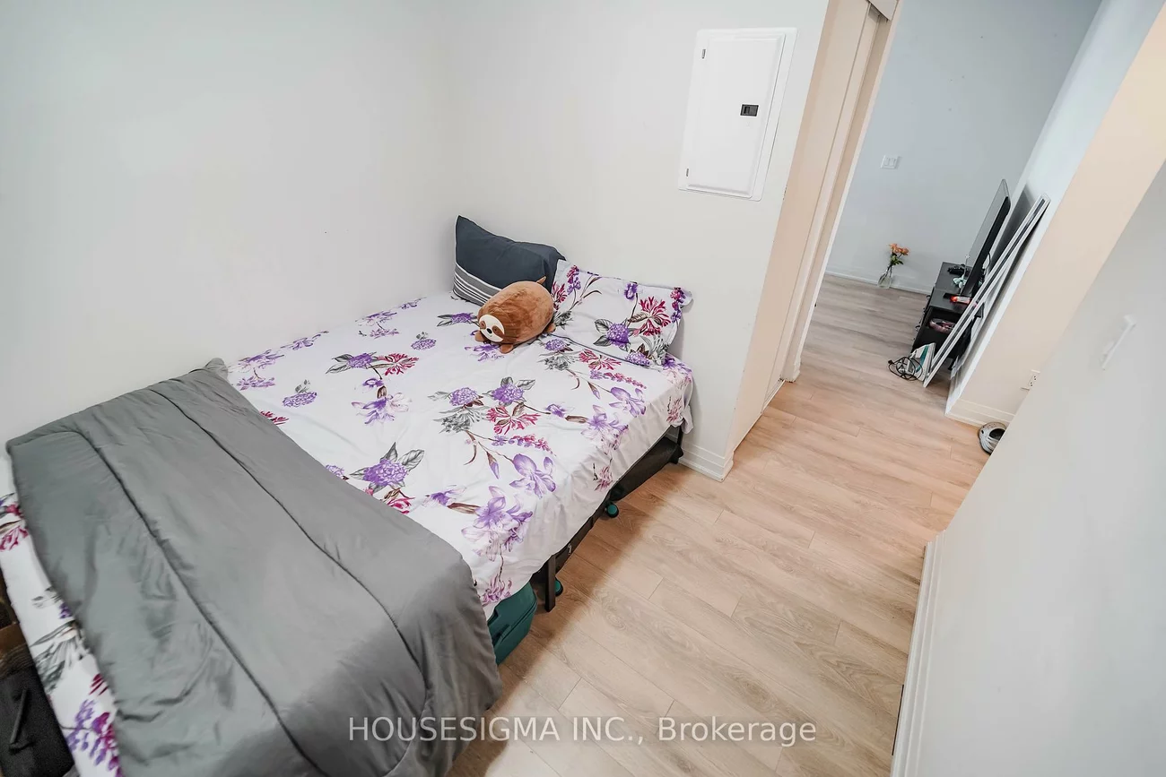 20, Meadowglen, Woburn, Toronto