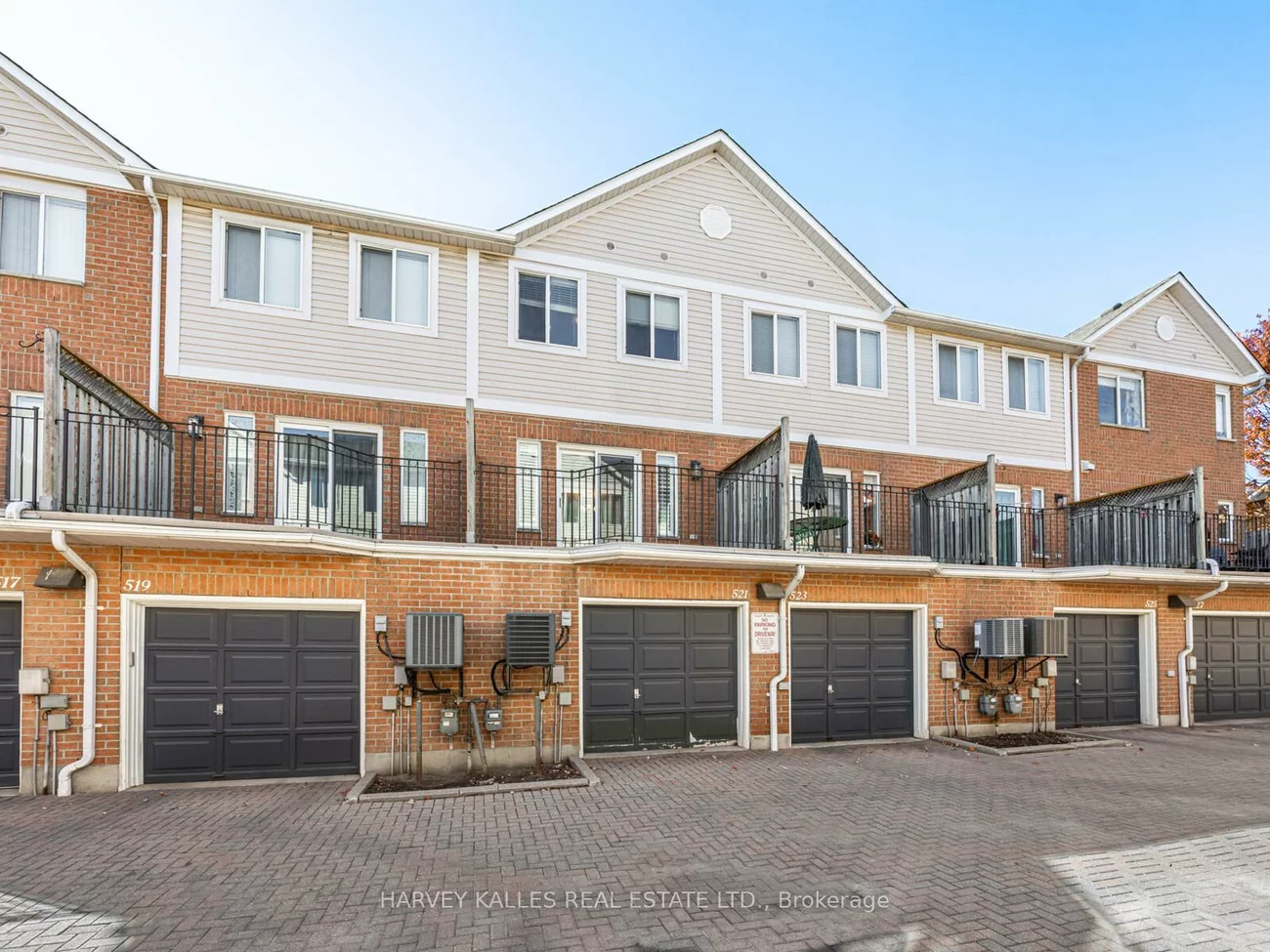 83, Mondeo, Dorset Park, Toronto