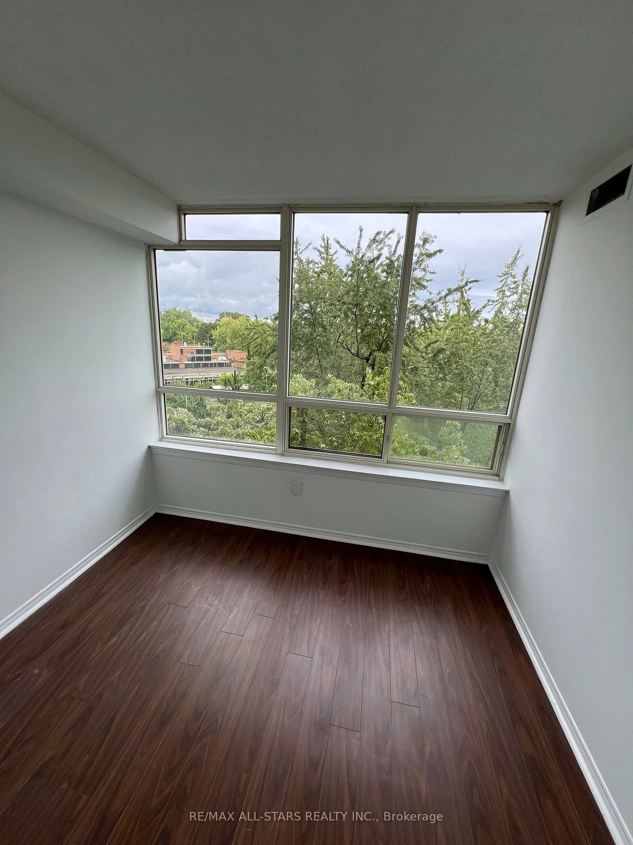 5, Greystone Walk, Kennedy Park, Toronto