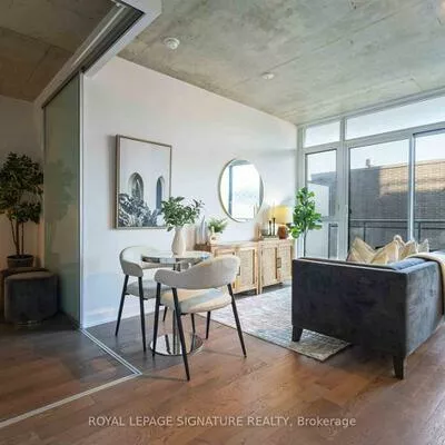 1190, Dundas, South Riverdale, Toronto