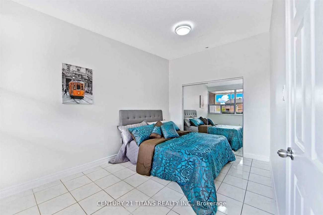 4064, Lawrence, West Hill, Toronto