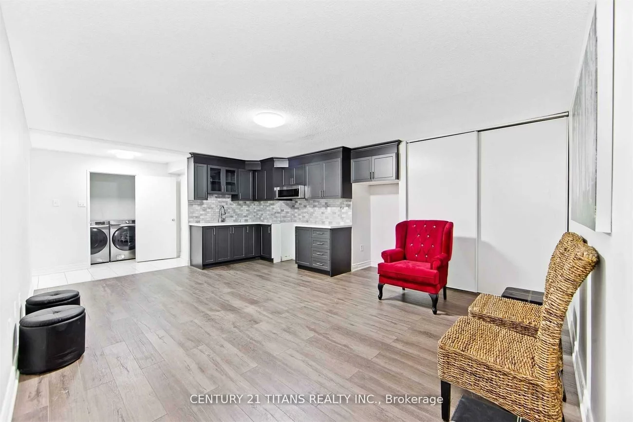 4064, Lawrence, West Hill, Toronto