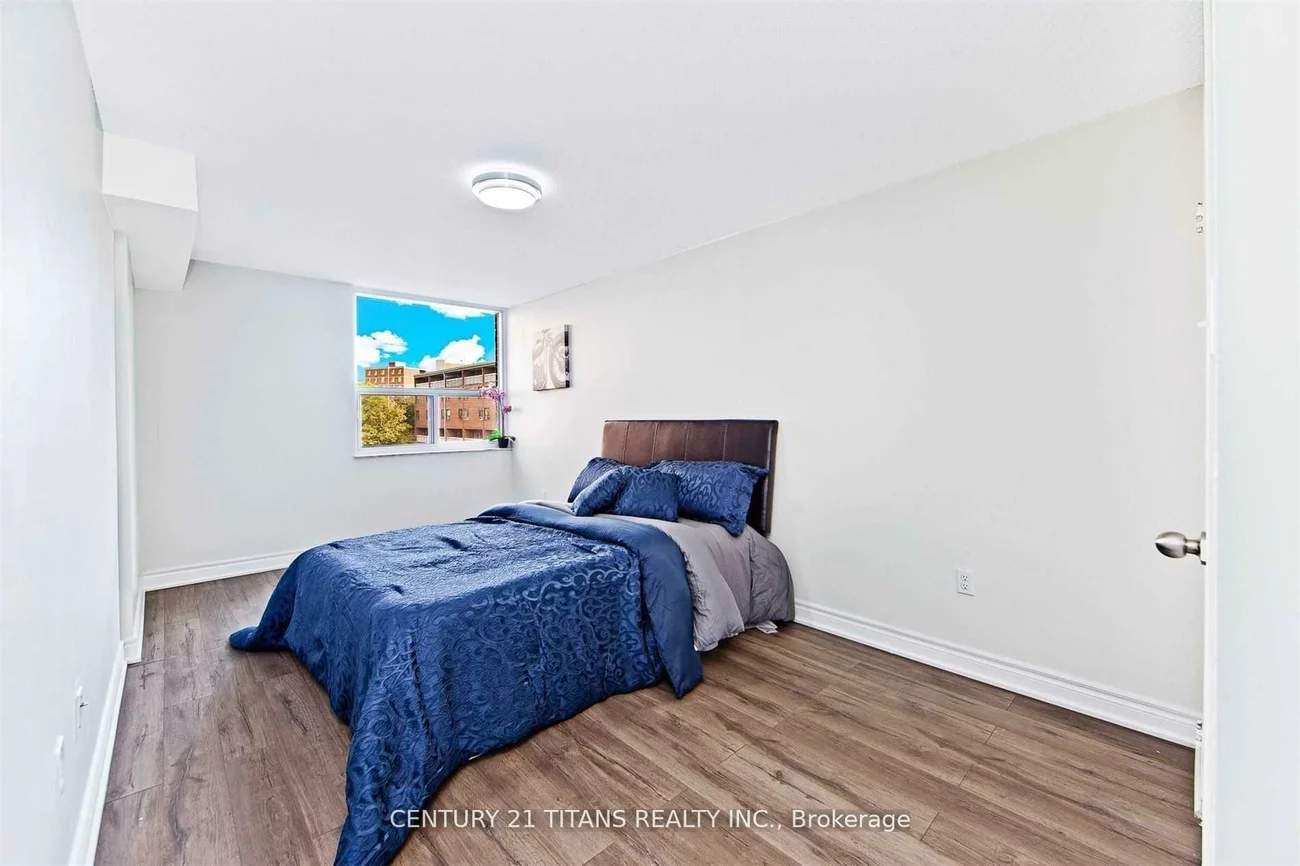 4064, Lawrence, West Hill, Toronto