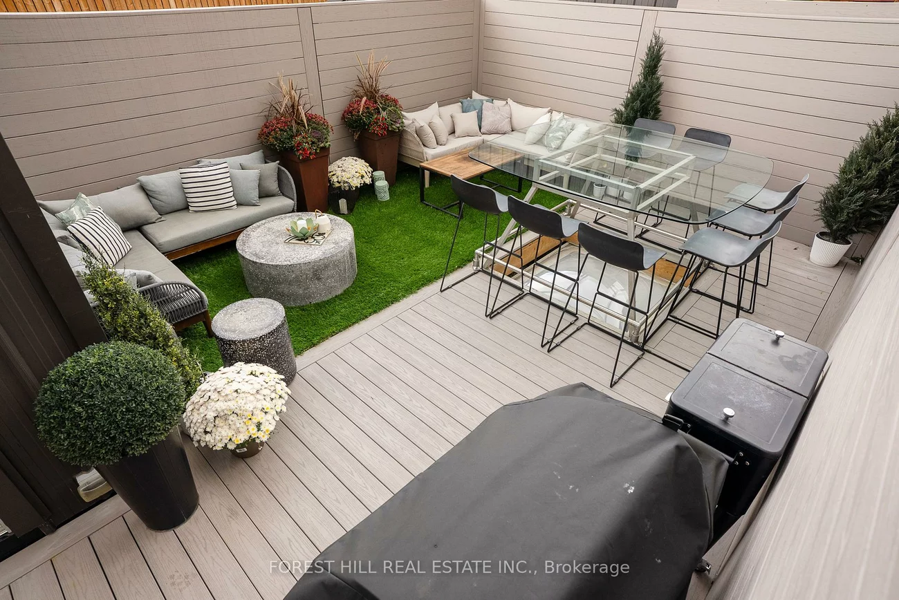 326, Carlaw, South Riverdale, Toronto