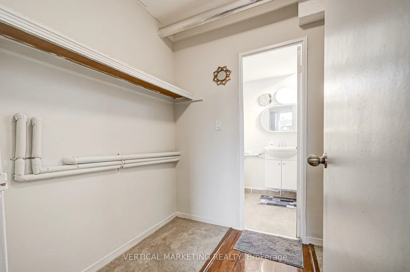 20, Gilder, Eglinton East, Toronto