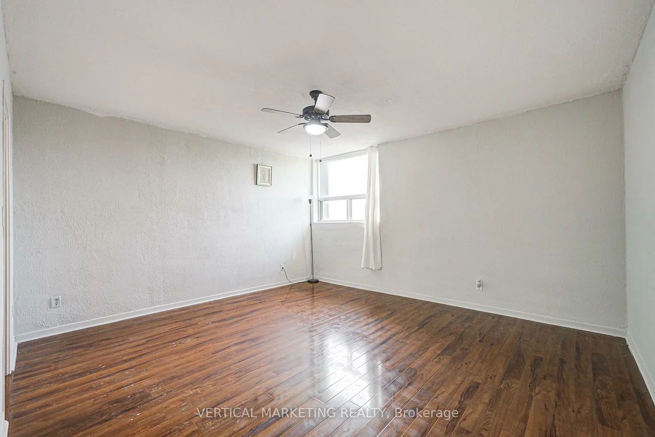 20, Gilder, Eglinton East, Toronto