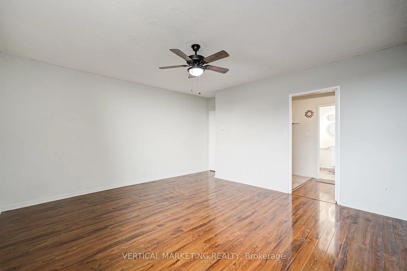 20, Gilder, Eglinton East, Toronto