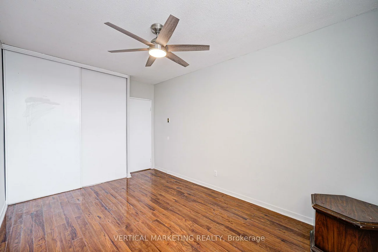 20, Gilder, Eglinton East, Toronto