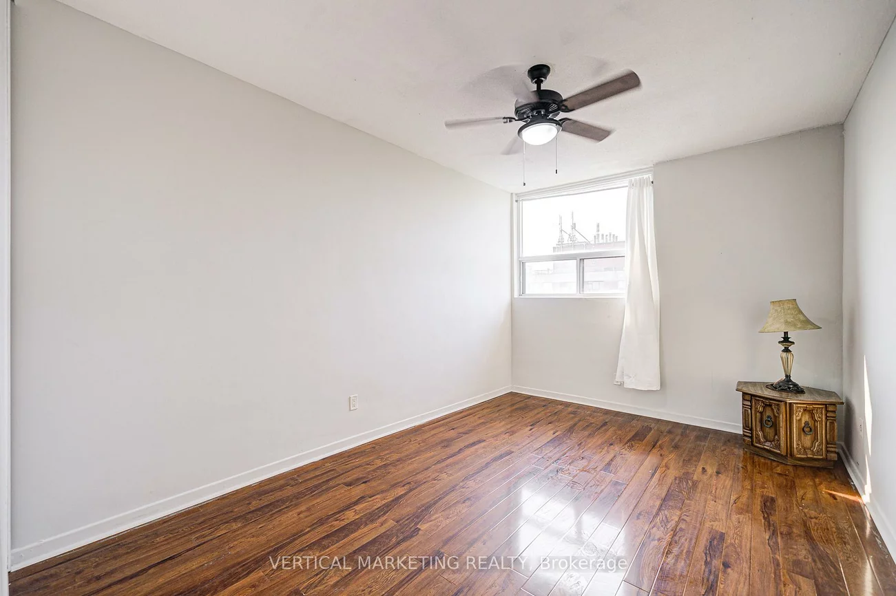 20, Gilder, Eglinton East, Toronto