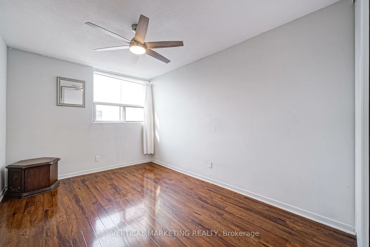 20, Gilder, Eglinton East, Toronto