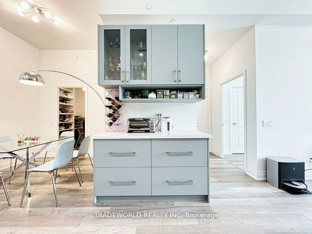 3121, Sheppard, Tam O'Shanter-Sullivan, Toronto