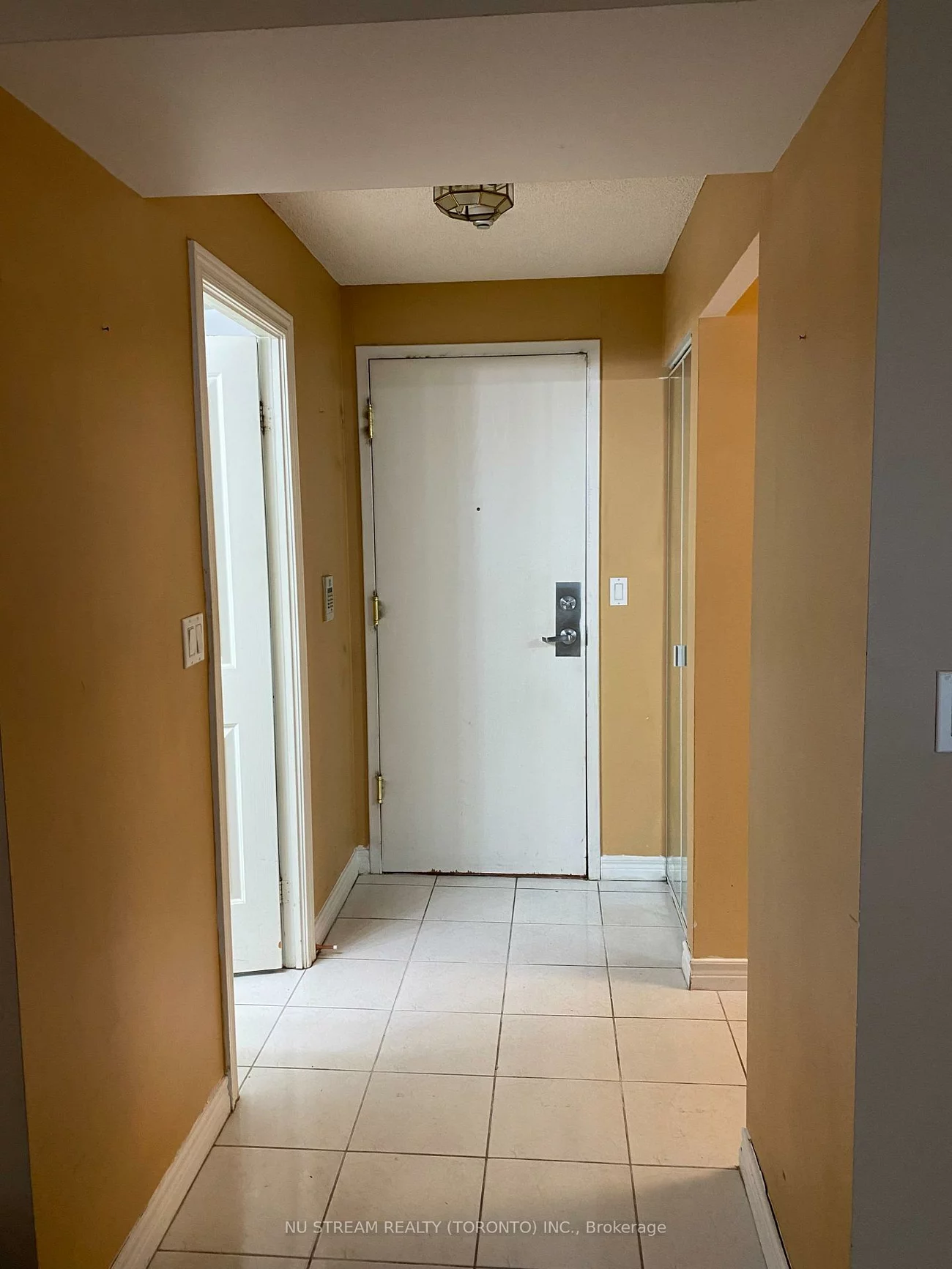 68, Corporate, Woburn, Toronto