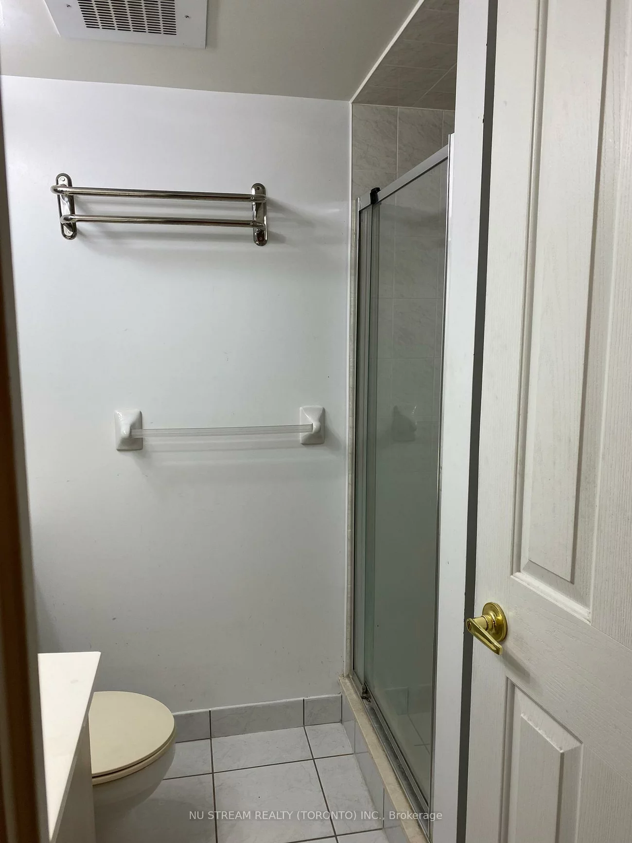 68, Corporate, Woburn, Toronto