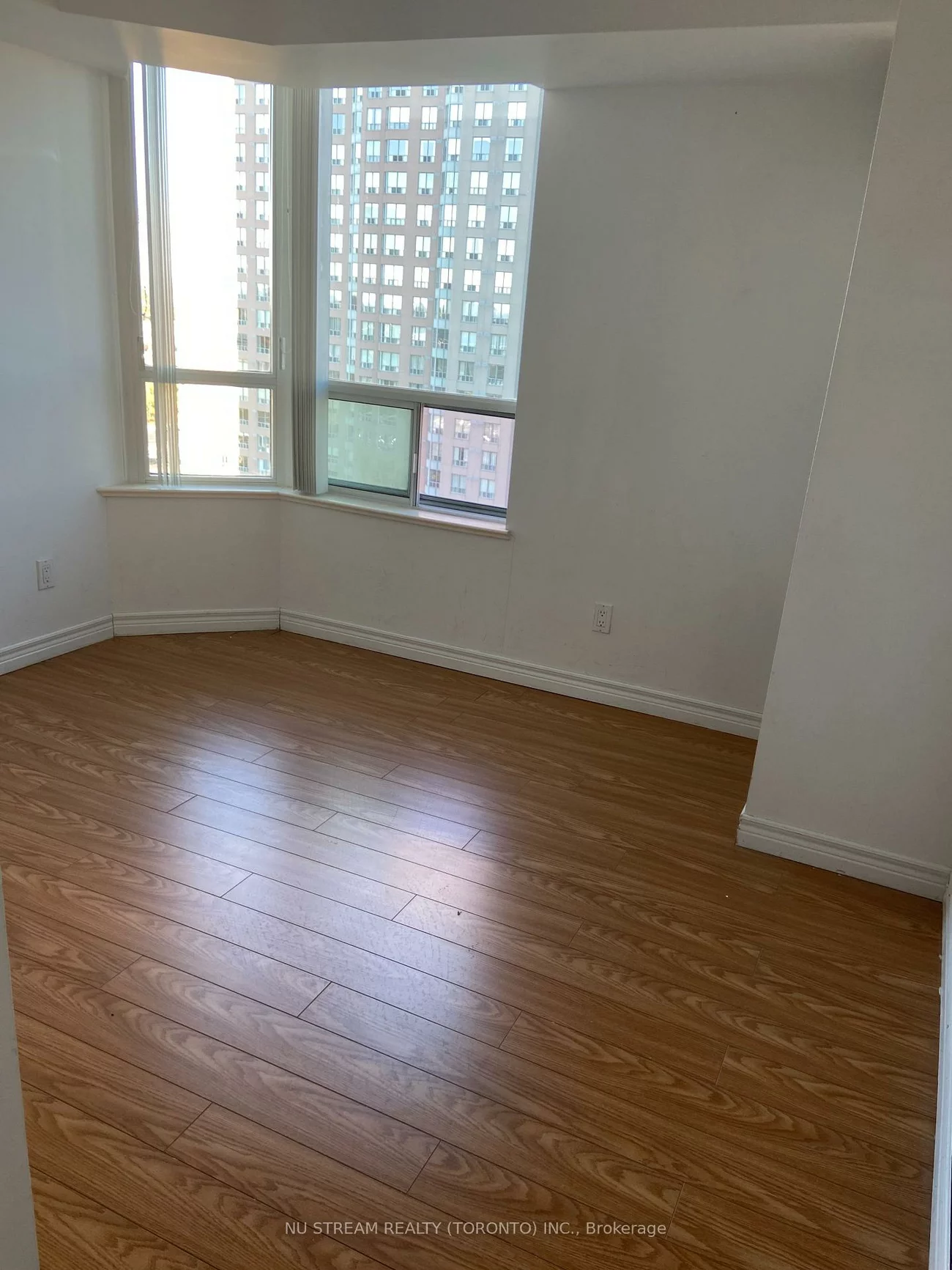 68, Corporate, Woburn, Toronto