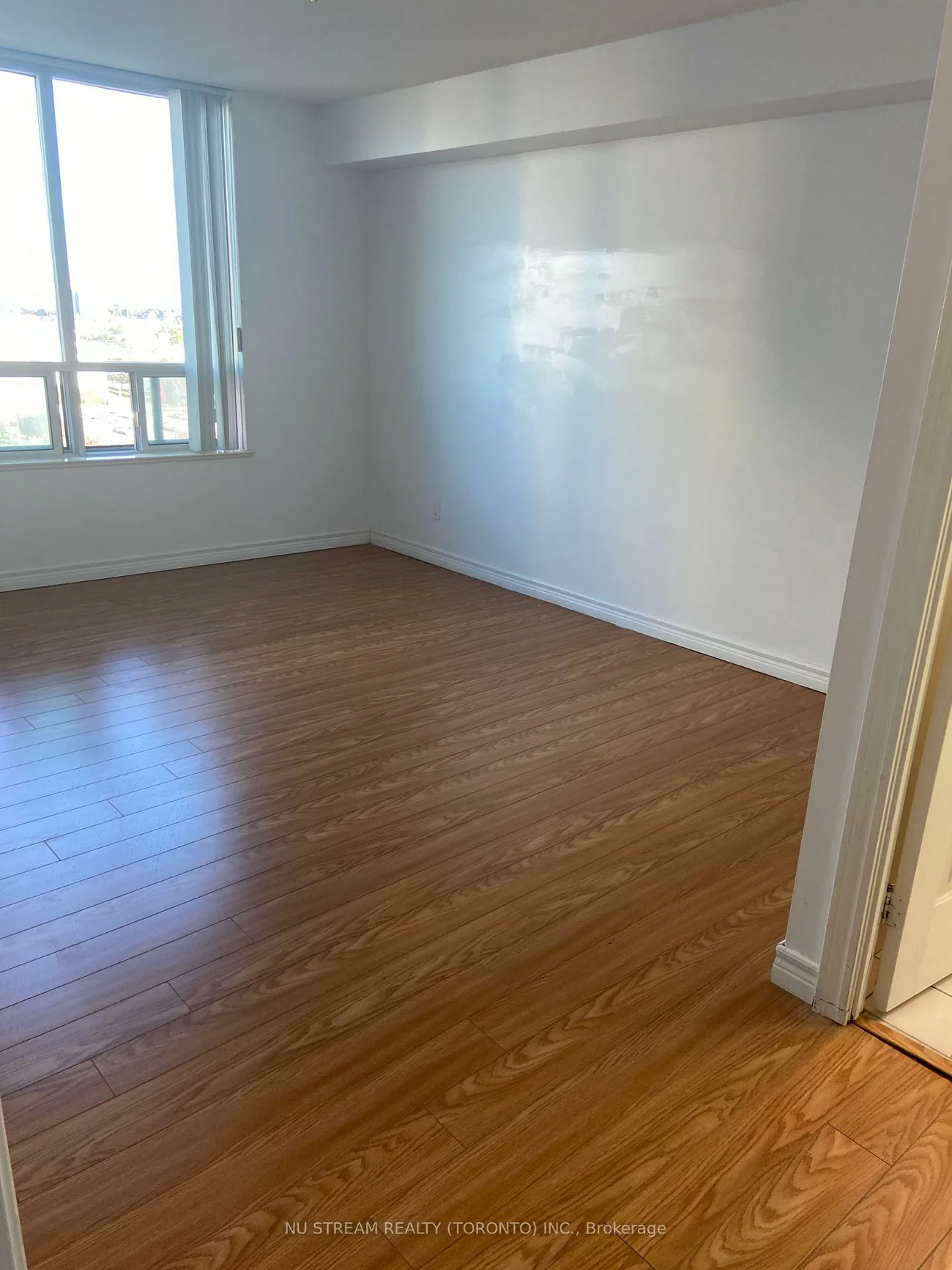 68, Corporate, Woburn, Toronto