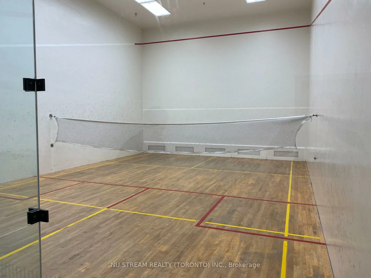 68, Corporate, Woburn, Toronto