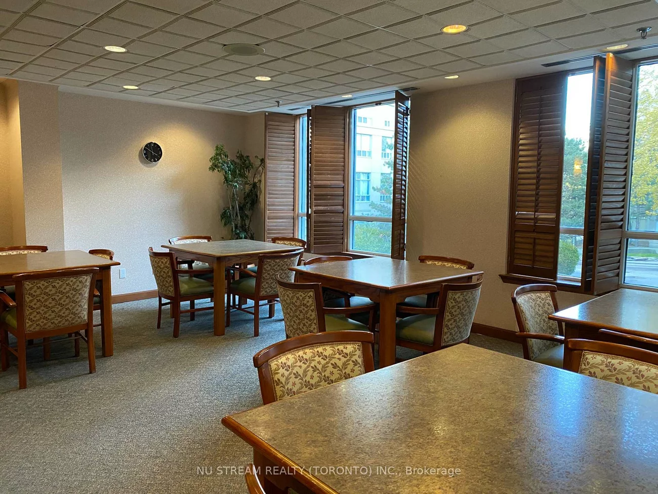 68, Corporate, Woburn, Toronto