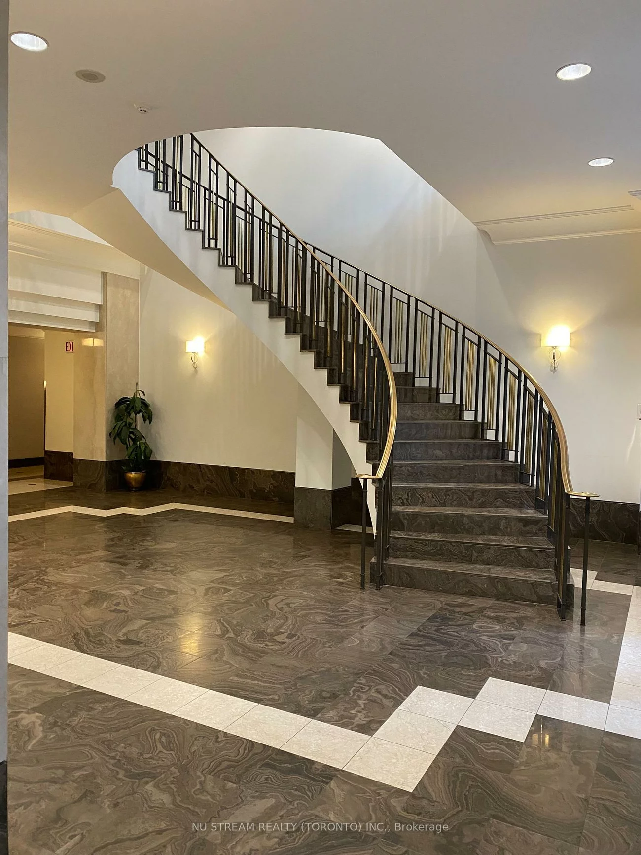 68, Corporate, Woburn, Toronto