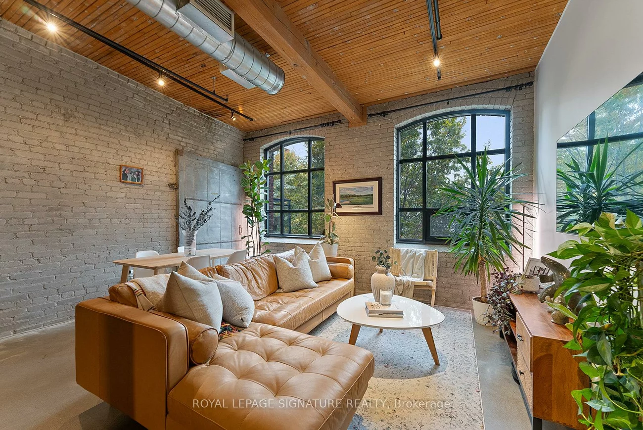 68, Broadview, South Riverdale, Toronto