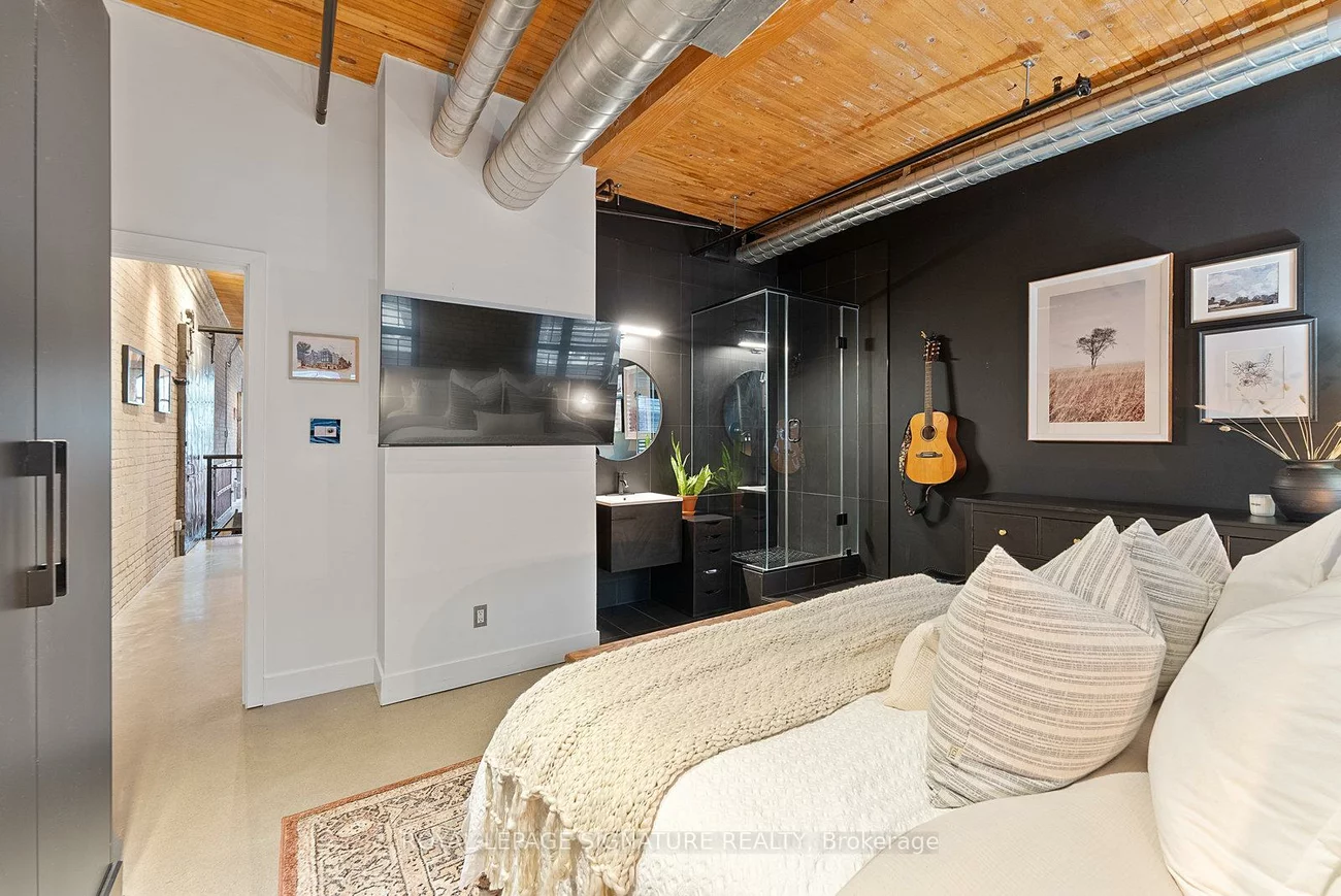 68, Broadview, South Riverdale, Toronto