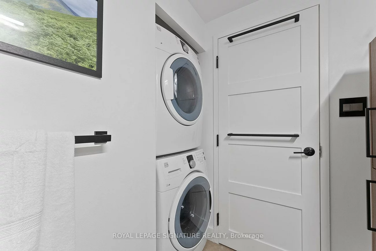 68, Broadview, South Riverdale, Toronto