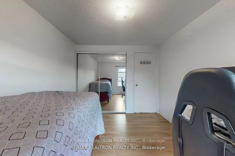 1121, Sandhurst, Agincourt North, Toronto