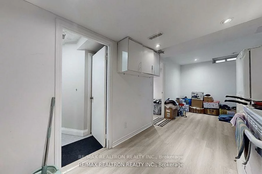 1121, Sandhurst, Agincourt North, Toronto