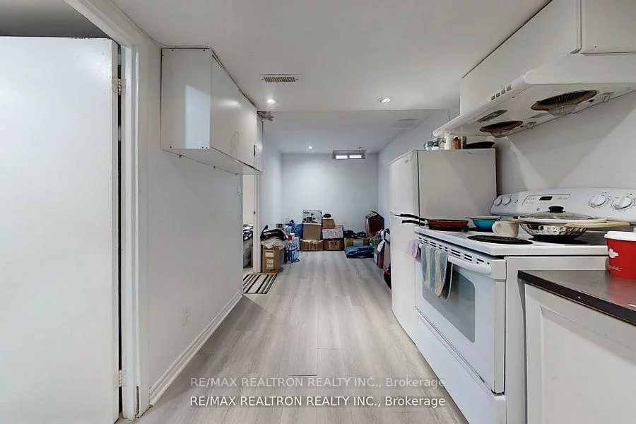 1121, Sandhurst, Agincourt North, Toronto