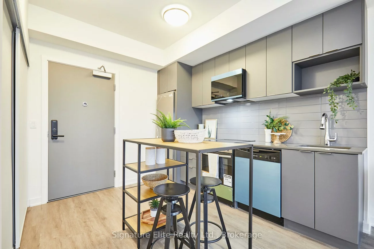 4569, Kingston, West Hill, Toronto