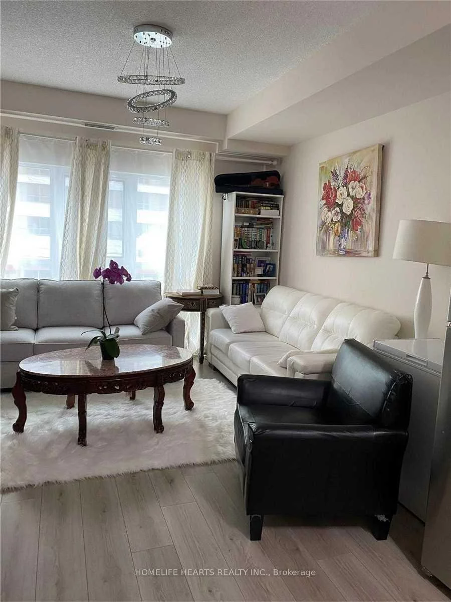 2152, Lawrence, Wexford-Maryvale, Toronto