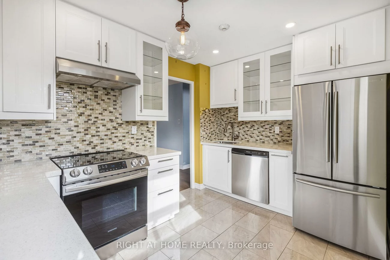 91, Muir, Scarborough Village, Toronto