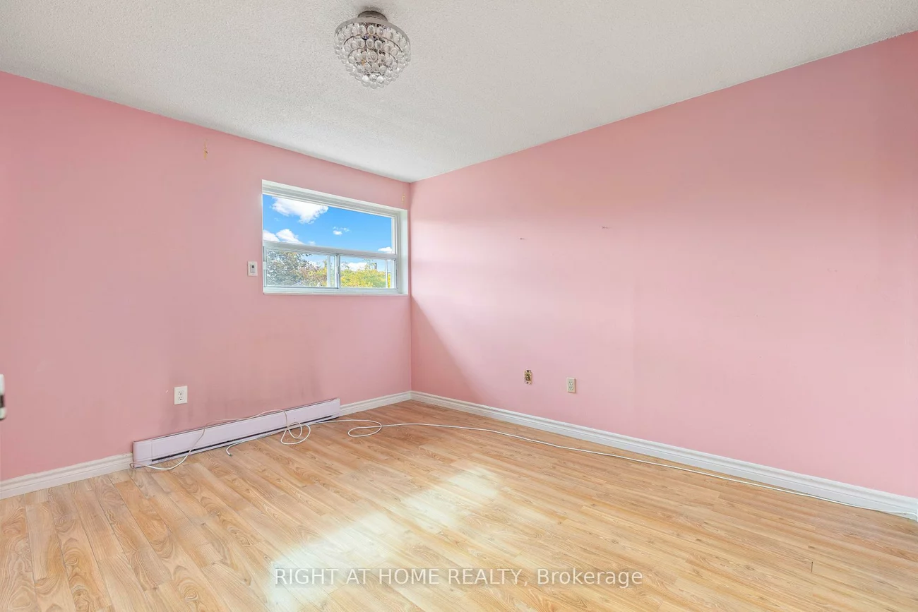 91, Muir, Scarborough Village, Toronto