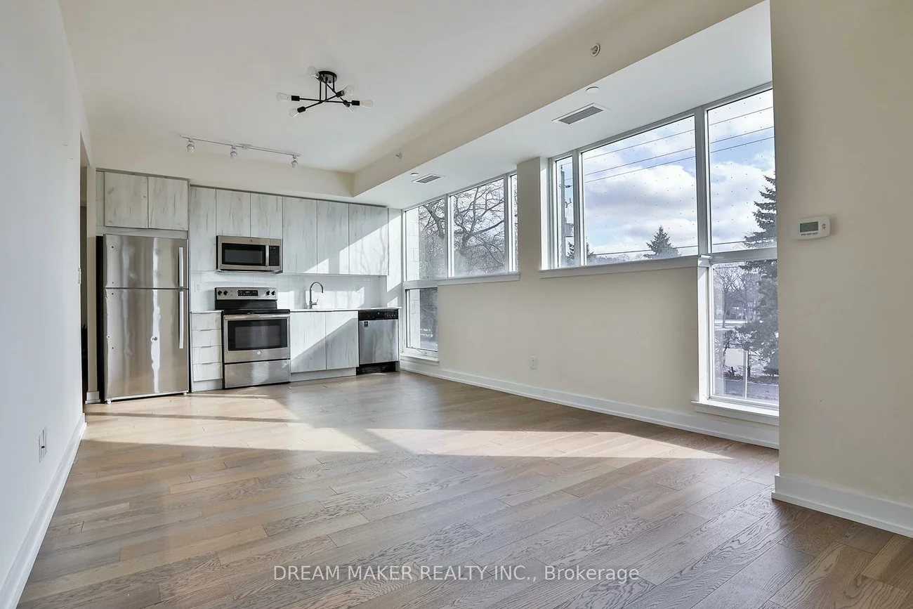 1350, Kingston, Birchcliffe-Cliffside, Toronto